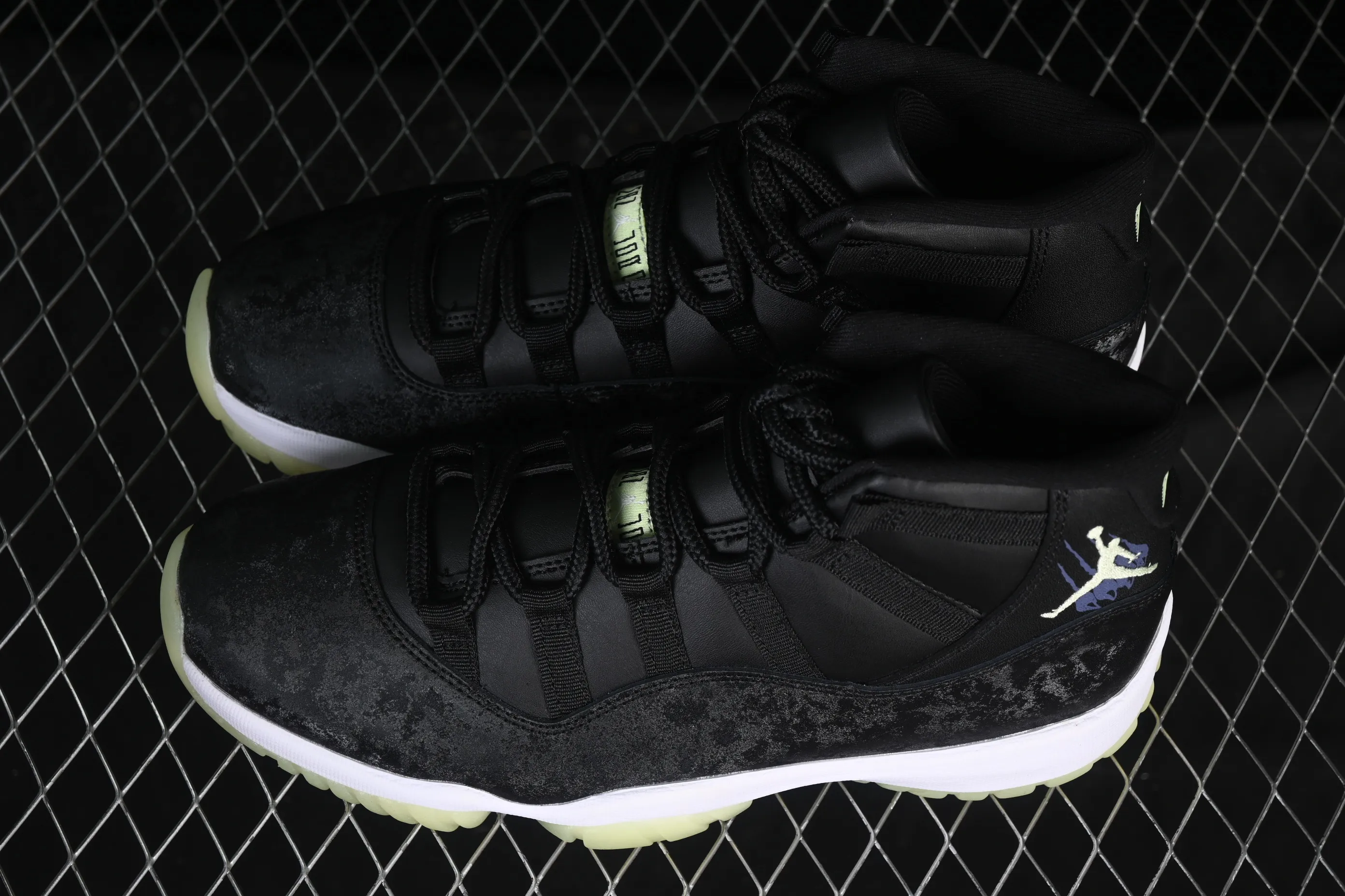 All categories Air Jordan Jordan series basketball shoes Air Jordan 11 F version Air Jordan 11 Retro "Inner Beast" AJ11 Joe 11 luminous black swan IB1378-001